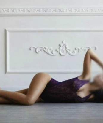 Нежная и страстная блондинка приглашает на встречу ценителя красоты и удовольствия. Гарантирую максимум положительных эмоций и ни секунды скучного времяпрепровождения. Все как на фото, приезжай и убедишься сам! 13777, 33 года