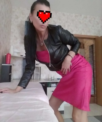 Раскрепощенная красотка приглашает на интимное свидание полное страсти и наслаждения. Я готова исполнить все твои самые сокровенные желания и фантазии. Позволь мне порадовать тебя своим телом и душой! 4329, 38 лет